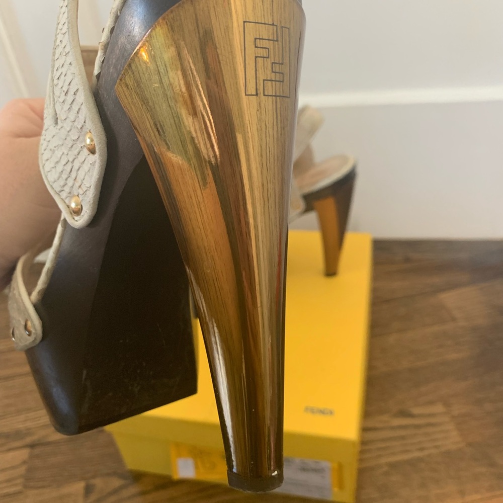 Authentic FENDI - Picture 5 of 6